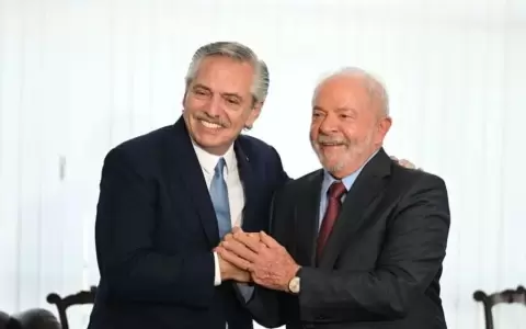 Moneda com�n es una propuesta con tinte pol�tico, alerta economista