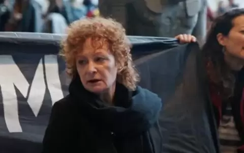 "La belleza y el dolor", filme sobre el activismo de Nan Goldin, camino a los Oscars