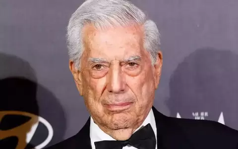 "Un b�rbaro en Par�s", el �ltimo libro de Mario Vargas Llosa