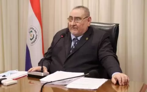 Insisten en destituci�n de ministro Fretes