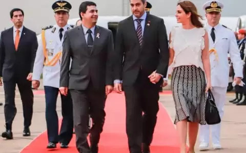Velazquez debe esclarecer su caso, dice Abdo