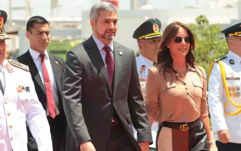 Abdo viaja este martes a Italia donde se reunir� con su par y el papa Francisco