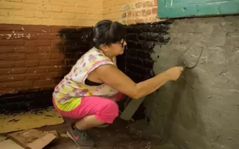 Madres alba�iles permitieron que el retorno a clases sea con aulas arregladas