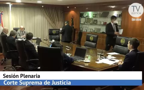 Corte levanta sesi�n ante molestia de algunos ministros por querer imponer vicepresidencia segunda