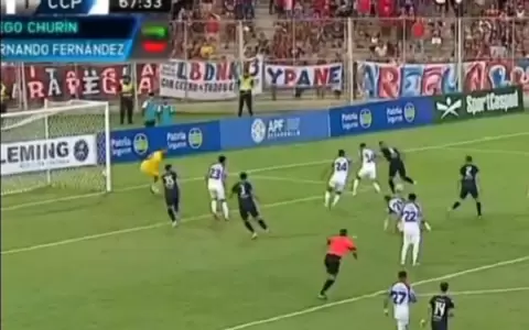 Jean Fernandes tras taparle un tiro a Lucas Barrios: �Vos no�