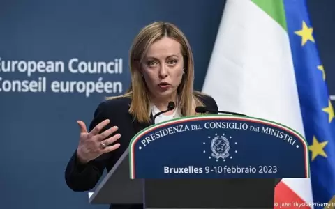 Italia defiende pol�tica migratoria tras naufragio
