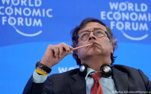 Congreso de Per� se plantea declarar no grato a Gustavo Petro
