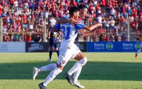 La Pantera ruge en el Sur para la victoria de Cerro Porte�o