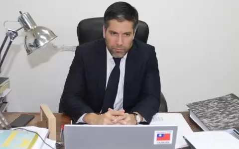 Abdo confirma a Hetter Garay como ministro Anticorrupci�n
