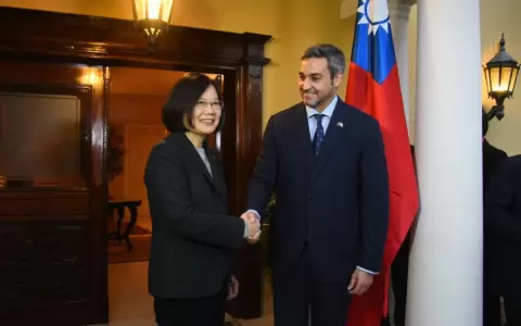 Romper relaci�n con Taiw�n ser�a "torpe y error hist�rico", dice Abdo