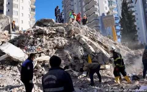 Erdogan declara emergencia en provincias azotadas por terremoto