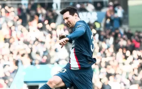 Messi y Mbapp� le dan la victoria a PSG en el cl�sico franc�s