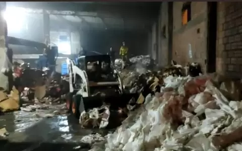 Principio de incendio en cartoner�a en Villa Elisa se dio esta madrugada