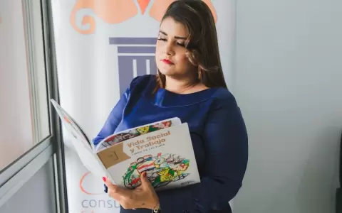 Kits escolares son insuficientes y obsoletos, seg�n experta en educaci�n