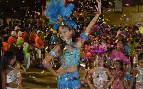 Loma San Jer�nimo: comienza el carnaval en los barrios