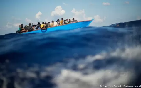Hallados ocho muertos y 42 supervivientes frente a Lampedusa