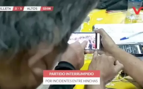 Ins�lito: improvisaron una cabina VAR en partido de f�tbol de sal�n