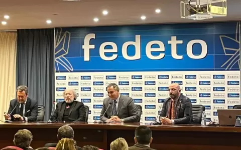 "No podemos guardar los valores para nosotros mismos, sino exponerlos en nuestra convivencia con los dem�s"