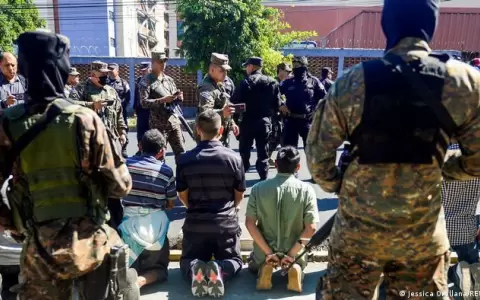 Bukele inaugura c�rcel para unos 40.000 pandilleros