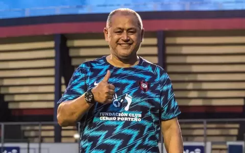Juan Jos� Zapag: �Chiqui ya es historia en Cerro Porte�o�