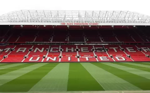 Los due�os del PSG planean comprar el Manchester United