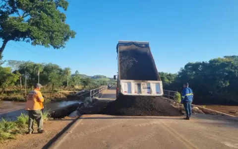 Tras inundaciones, rehabilitan el paso sobre el puente Aquidab�n