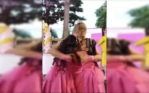 Viral: envuelta en regalo, madre sorprende a sus hijas tras estar tres a�os en Espa�a