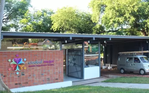 En medio de la ola de feminicidios, Ciudad Mujer recuerda servicios de asistencia
