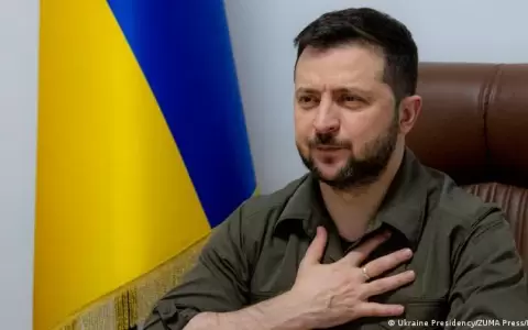 Zelenski dice que la paz volver� a Ucrania si Rusia devuelve Crimea