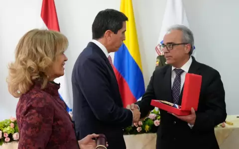Caso Pecci: Gobierno condecor� a Fiscal�a y Polic�a de Colombia