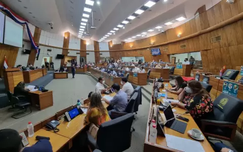 Hoy diputados son convocados a sesi�n ordinaria y extra: analizar�n horario de verano todo el a�o