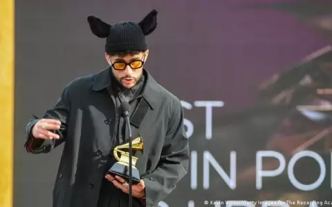 Bad Bunny enfrenta una demanda millonaria de su exnovia