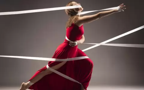Se estrena "Quisiera ser yo por un instante'', danza teatro