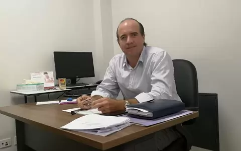 Lamentan que algunos tengan seguros vip mientras otros lloran muertes diarias en la salud p�blica