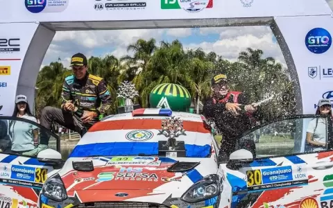 Diego Dom�nguez, en lo m�s alto de la WRC3 del Campeonato Mundial