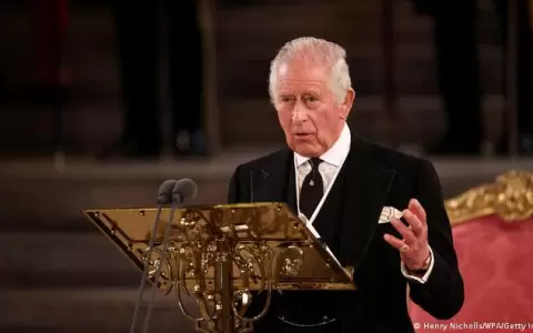 Coronaci�n de Carlos III: el monarca lucir� una corona reciclada y habr� plebeyos invitados a la ceremonia