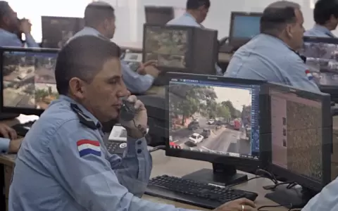 Bot�n de emergencia, nueva app: �Ojal� ayude a paliar la inseguridad�, se�alan conductores