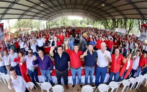 Dupla de la ANR inicia campa�a en el interior