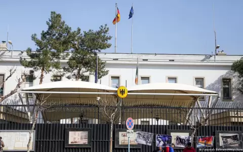 Ir�n expulsa a dos diplom�ticos alemanes por interferir en asuntos internos