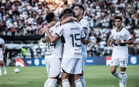 Olimpia tumba el invicto de Libertad en el debut de Aguirre