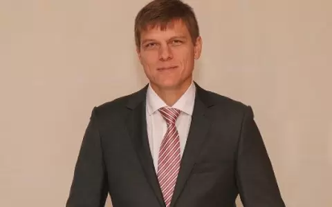 Abdo designa a su exprecandidato a vicepresidente como embajador en Uruguay