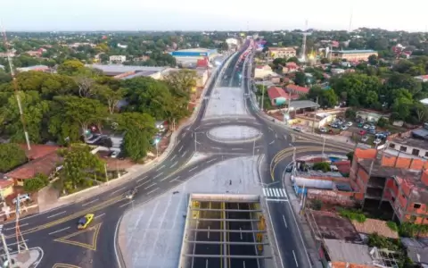 Habilitan t�nel de Tres Bocas con retraso causando caos en el tr�nsito vehicular en la zona