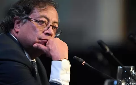 Gobierno de Colombia presenta �ambiciosa� reforma laboral
