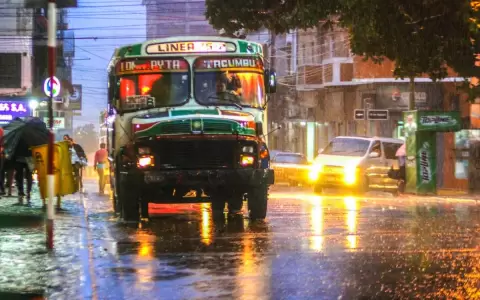 Lluvias dispersas con ocasionales tormentas el�ctricas en todo el pa�s