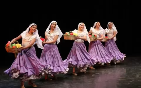 Vuelve el Festival Internacional �El folclore nos une�