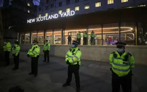 Un informe independiente sacude al Reino Unido: concluy� que la Polic�a de Londres es racista, mis�gina y homof�bica