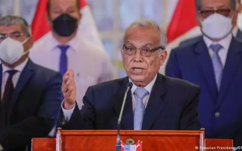Fiscal�a allana la vivienda del ex primer ministro peruano por fallido autogolpe