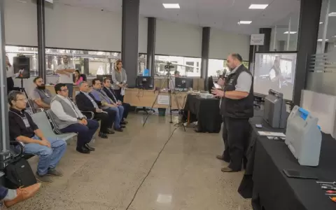 Prosiguen auditor�as de software y hardware de la m�quina de votaci�n