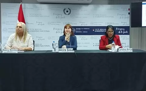 "No se ha suspendido el profesorado en Lengua y Literatura Guaran�", se�ala el MEC