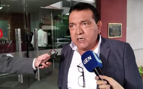 Senador Santa Cruz tambi�n present� denuncia ante la Fiscal�a contra presidente de la Corte, C�sar Diesel